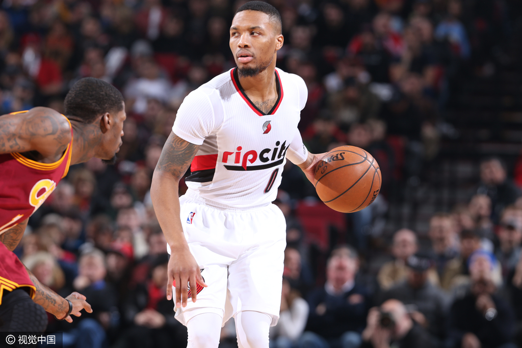 包含南安普顿客场惜败富勒姆，遭遇两连败的词条