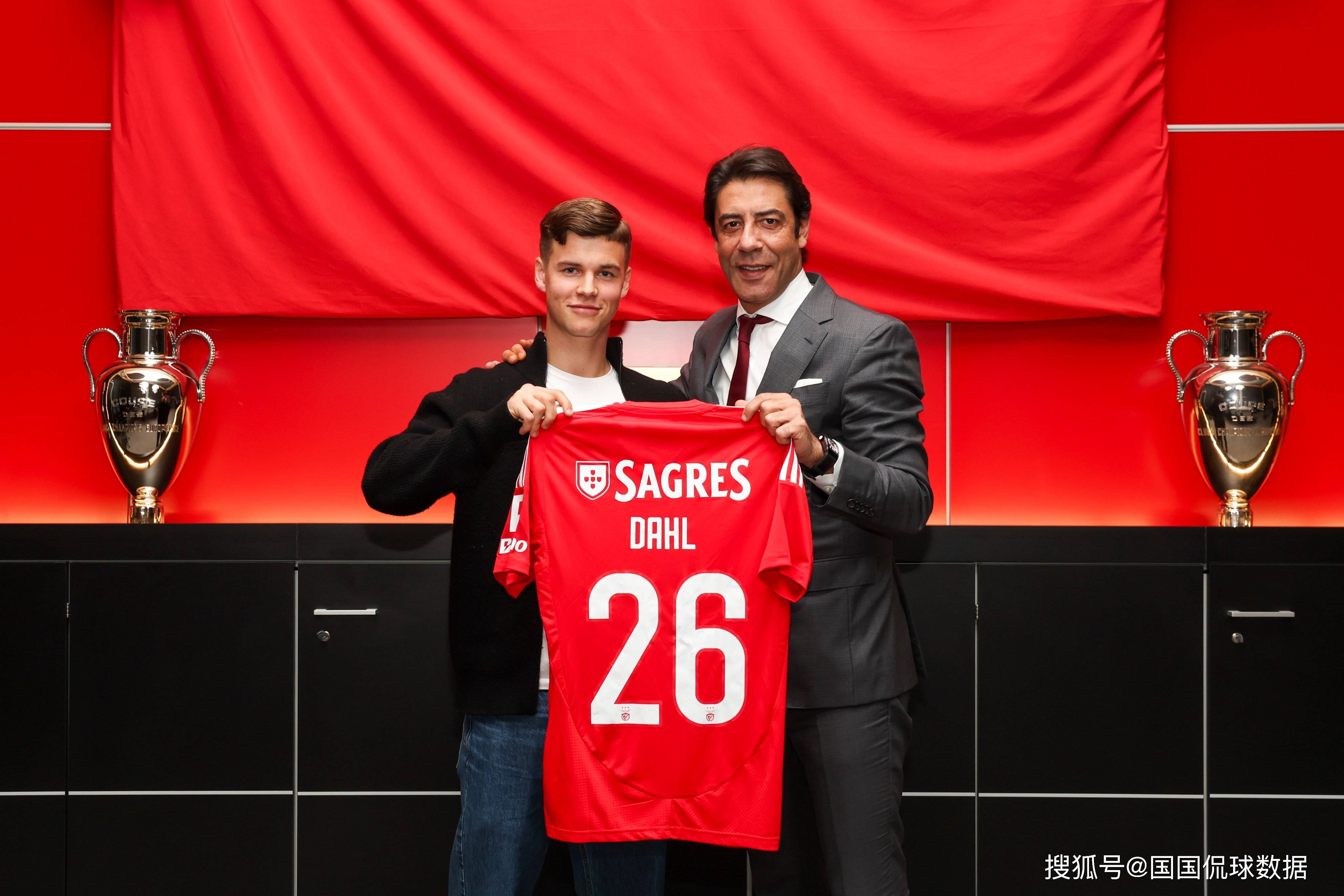 关于摩纳哥客场胜阿雅克肖，卫冕冠军的信息