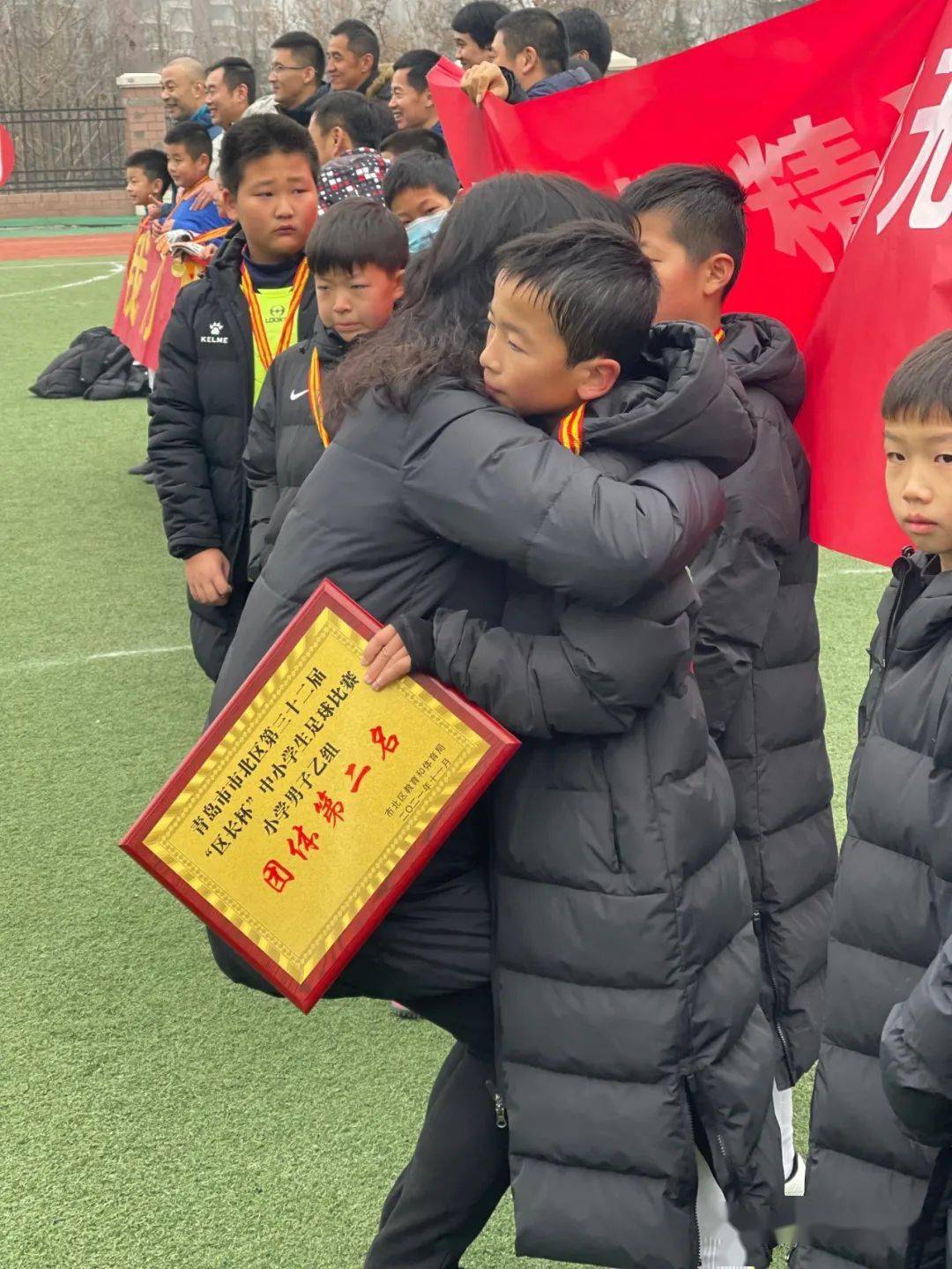 科特迪瓦球员斗志昂扬，誓与对手拼搏