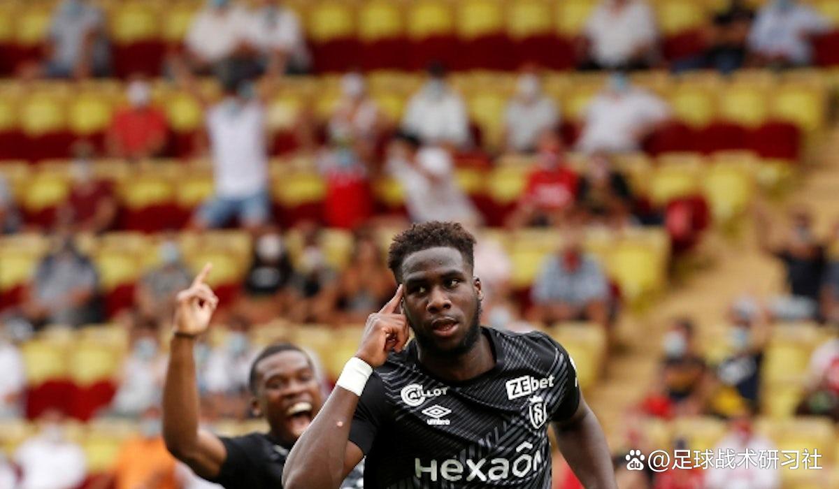 包含梅斯球员展现出色技术，引领球队获胜的词条