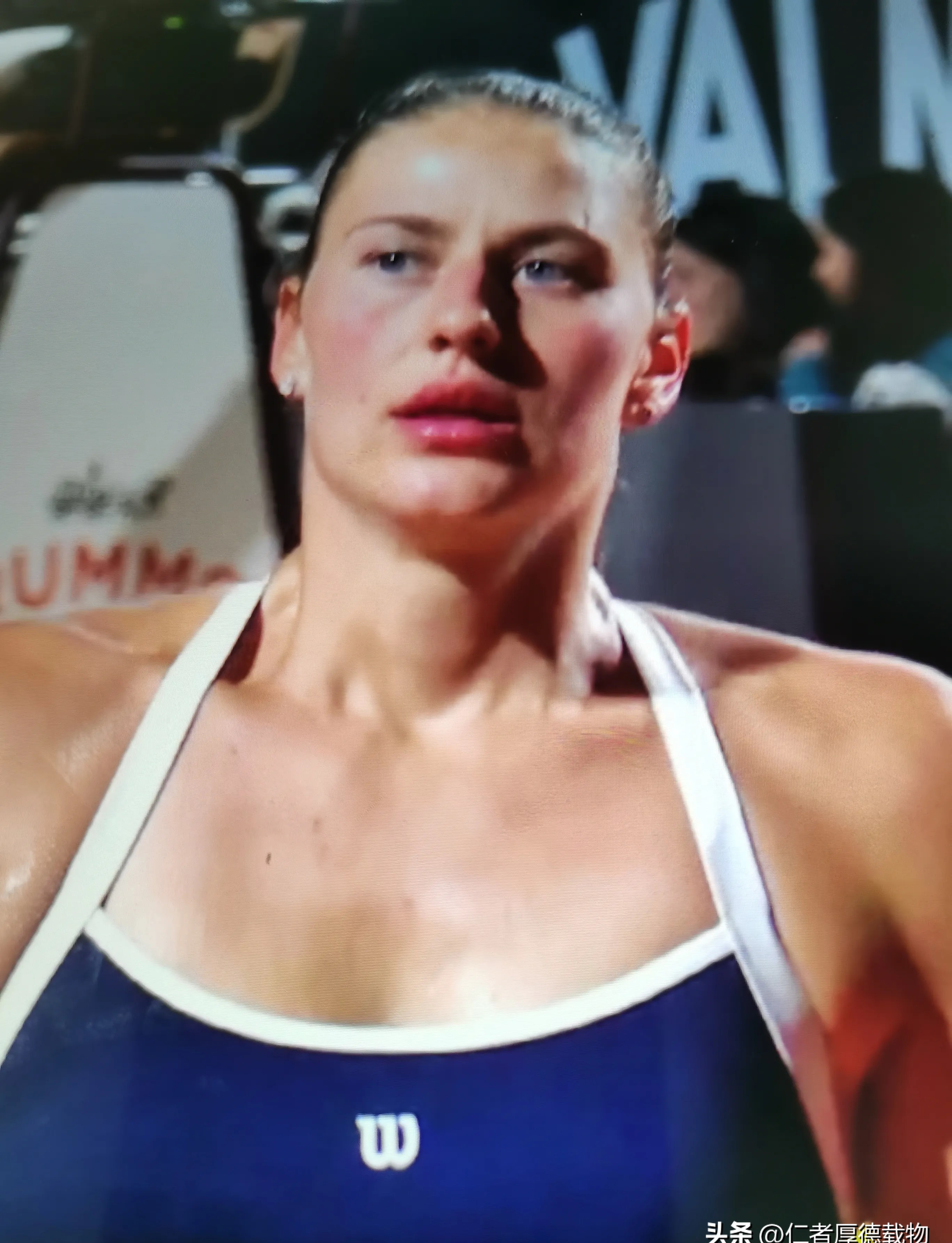 巴哈马女子网球选手独具匠心，引人瞩目