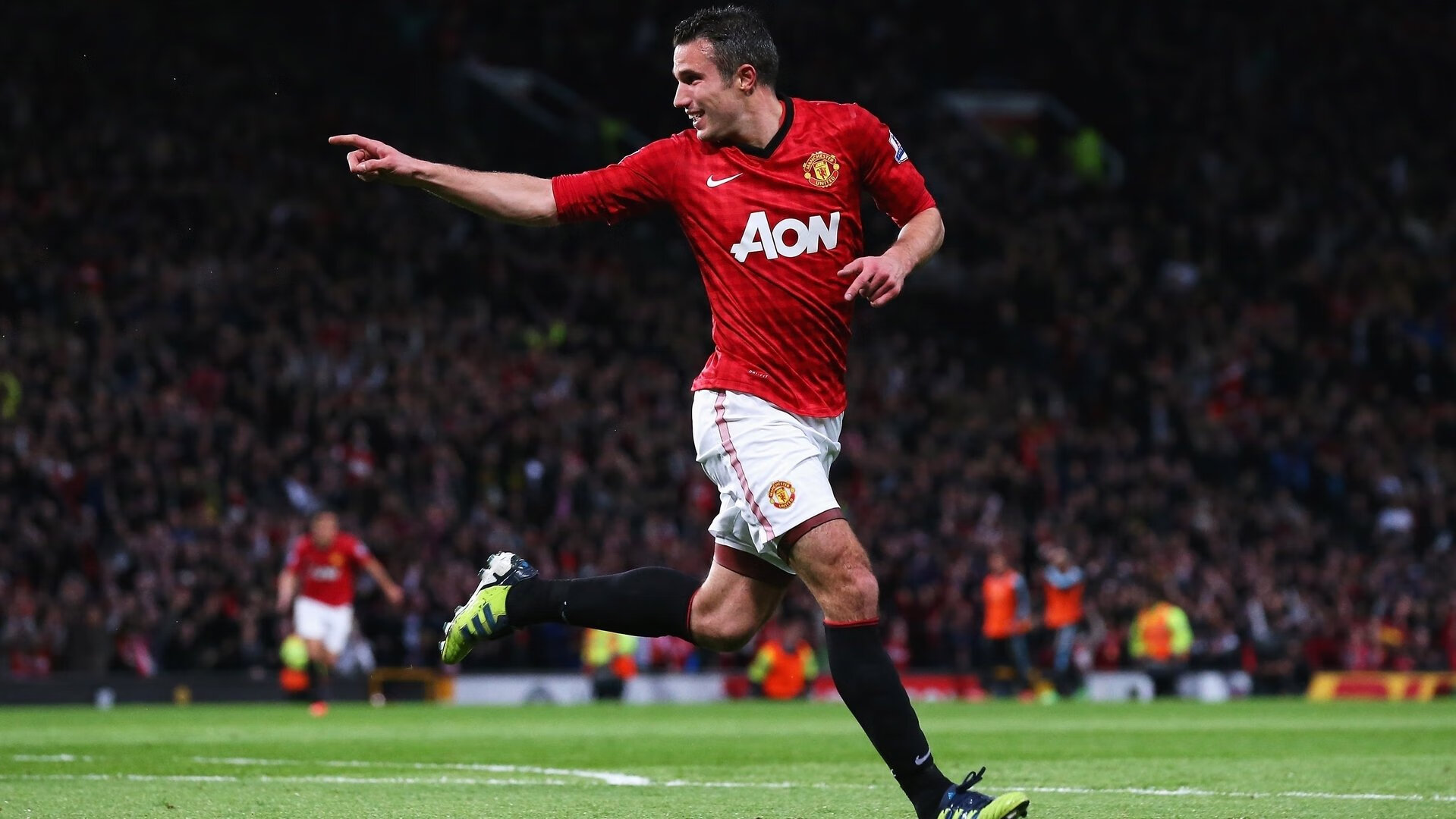 收割与接管，跨越篮球与足球的统治力叙事