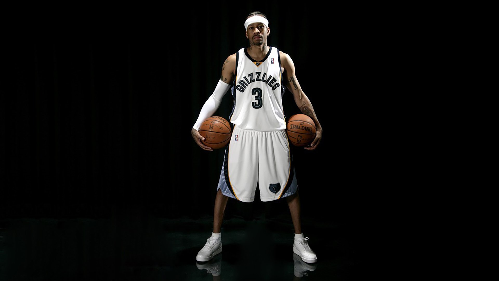 赛道上的孤胆英雄，塞恩斯扛起全队，雷诺力克阿斯顿马丁